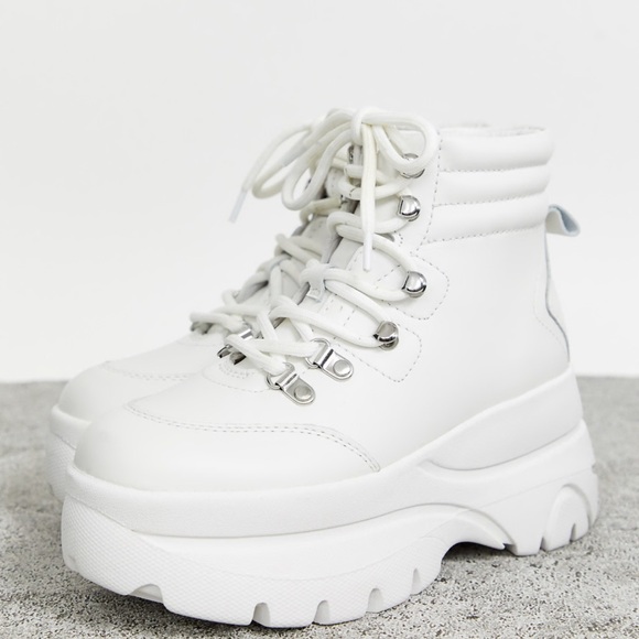 Steve Madden Husky hiker boots in white - Picture 2 of 3